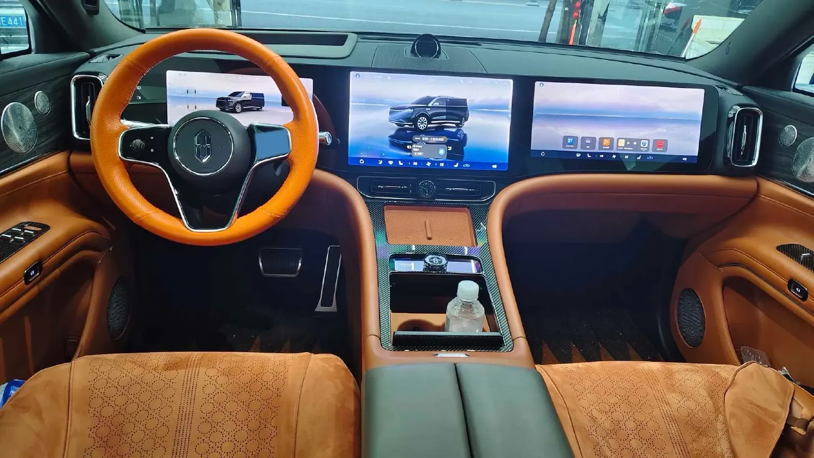 2024 AITO AITO M9 1.5T 152HP L4 REEV 42KWH,autocango,china used car exporter,china ev exporter,chinese used car exporter,chinese used ev exporter