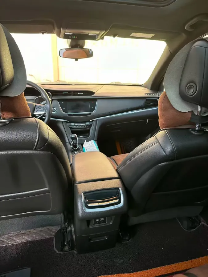 2021 Cadillac XT6 2.0T 237HP L4 9AT,autocango,china used car exporter,china ev exporter,chinese used car exporter,chinese used ev exporter