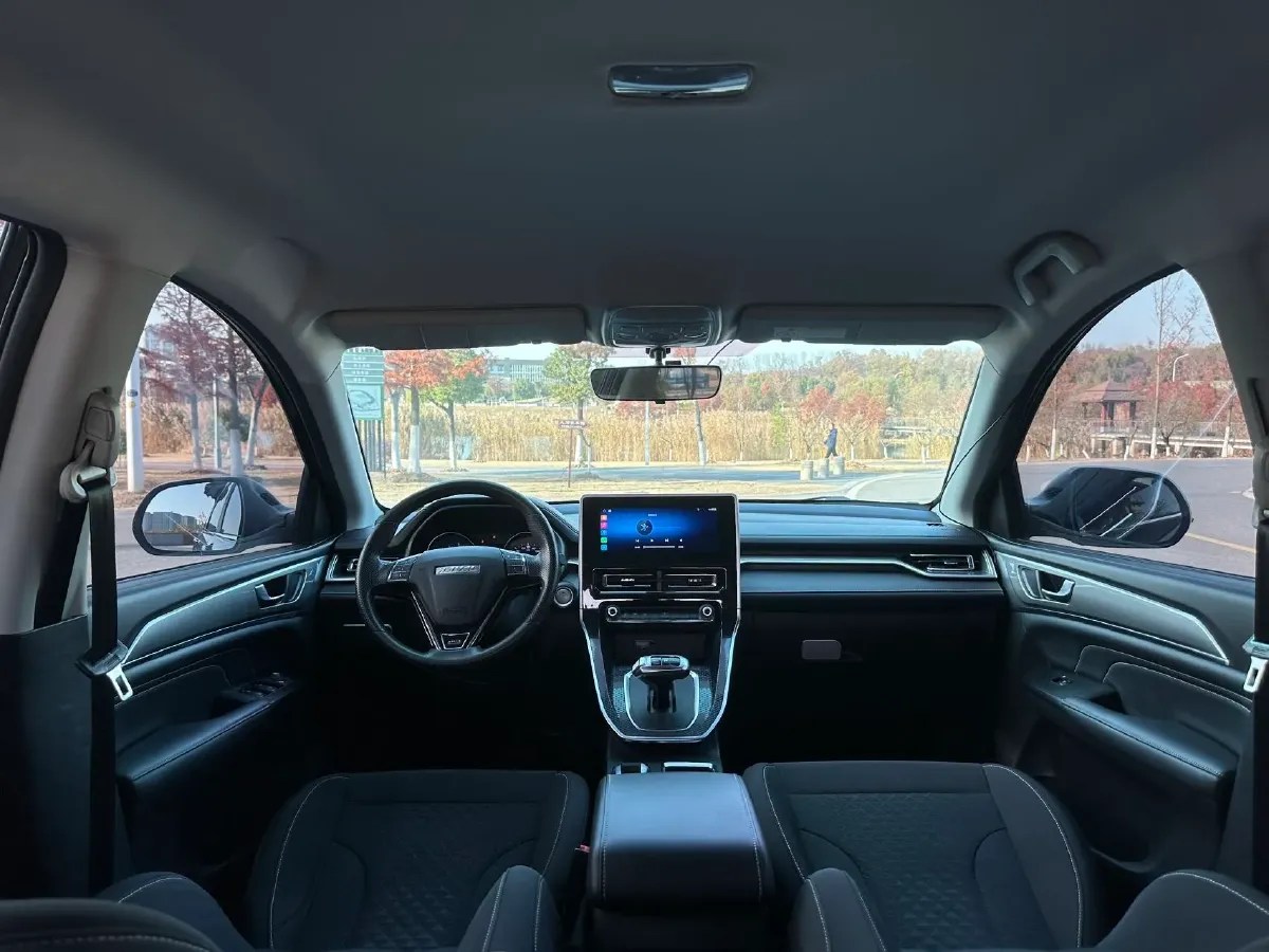 2021 Haval M6 1.5T 150HP L4 7DCT,autocango,china used car exporter,china ev exporter,chinese used car exporter,chinese used ev exporter