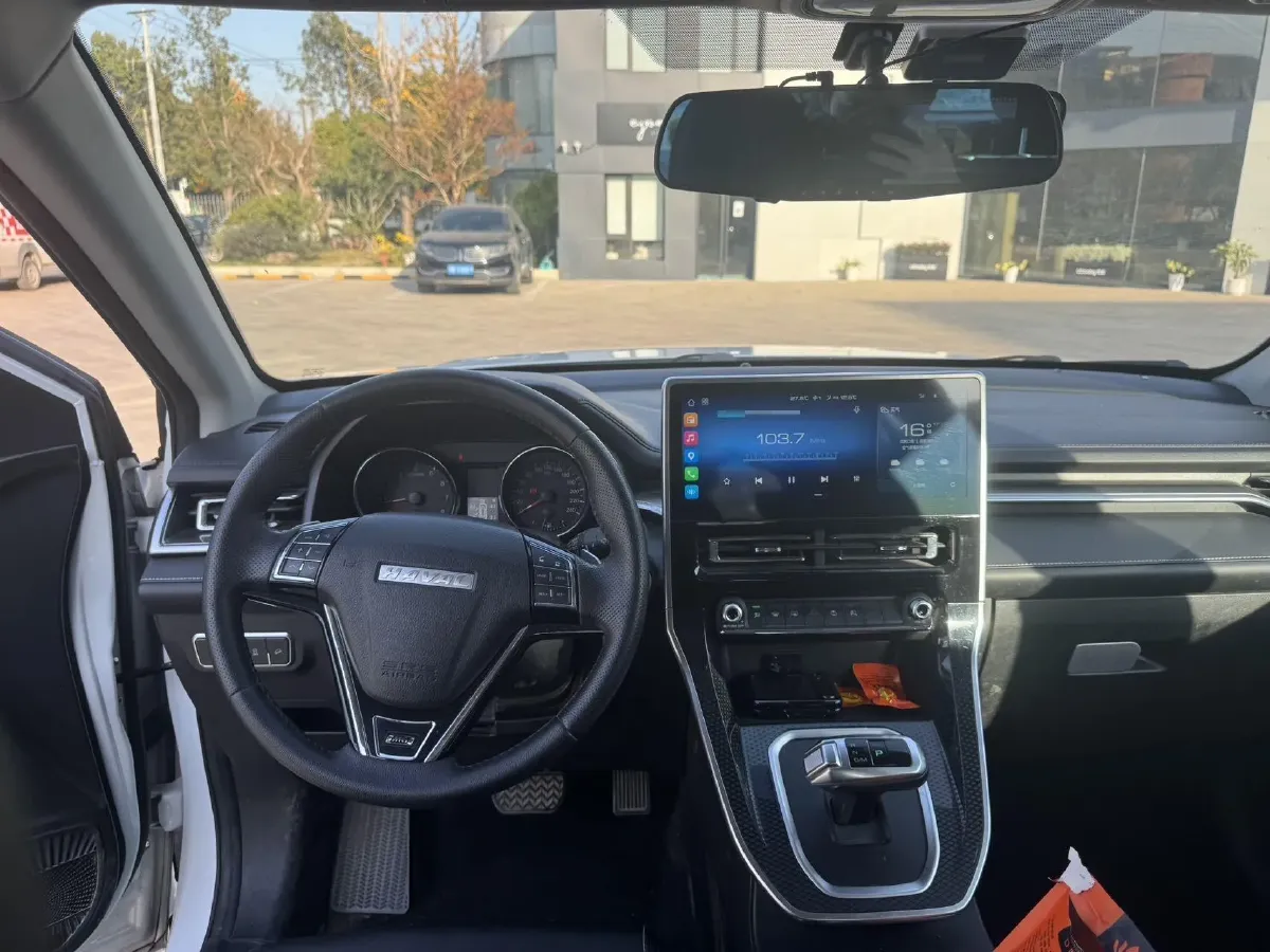 2021 Haval M6 1.5T 150HP L4 7DCT,autocango,china used car exporter,china ev exporter,chinese used car exporter,chinese used ev exporter