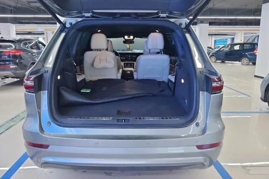 2020 Li ONE Range Extended 131HP REEV 40.5KWH,autocango,china used car exporter,china ev exporter,chinese used car exporter,chinese used ev exporter