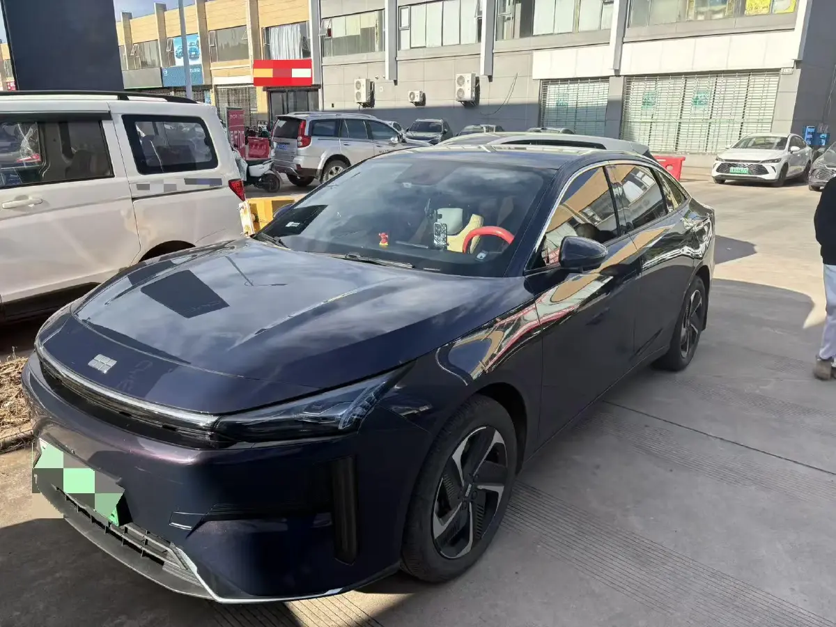 2023 Geely Galaxy L6 1.5T 163HP L4 3DHT PHEV
