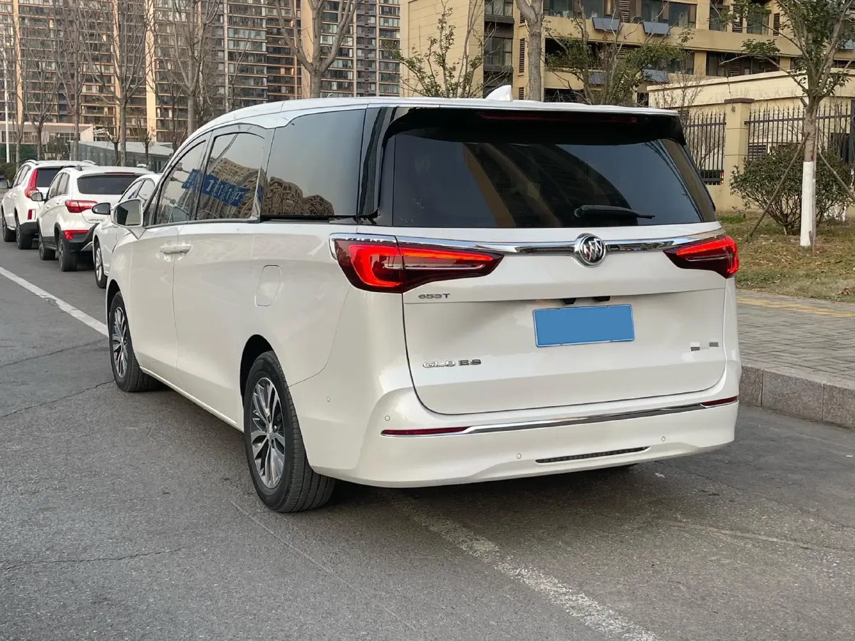 2022 Buick GL8 2.0T 237HP L4 9AT,autocango,china used car exporter,china ev exporter,chinese used car exporter,chinese used ev exporter