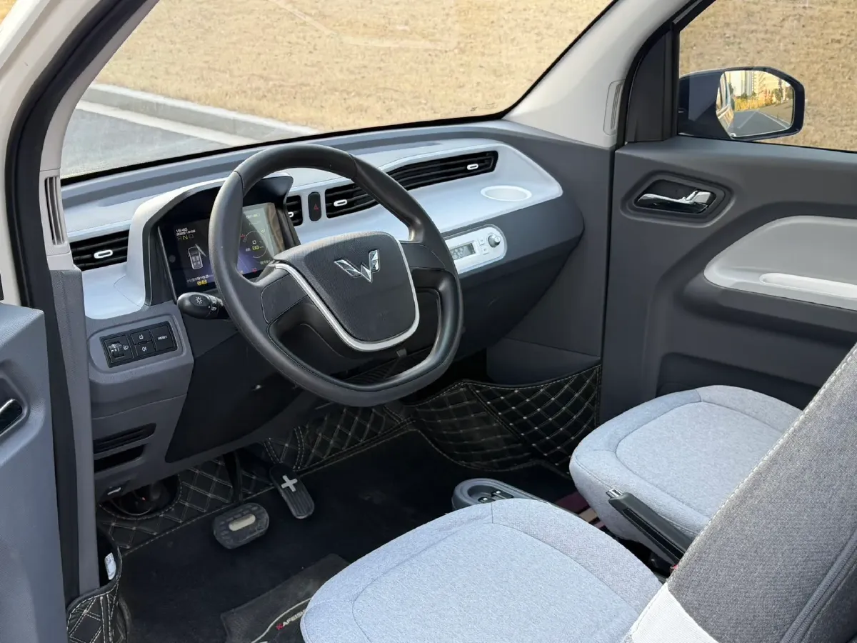 2021 WuLing HongGuang MINI EV BEV 13.9KWH,autocango,china used car exporter,china ev exporter,chinese used car exporter,chinese used ev exporter