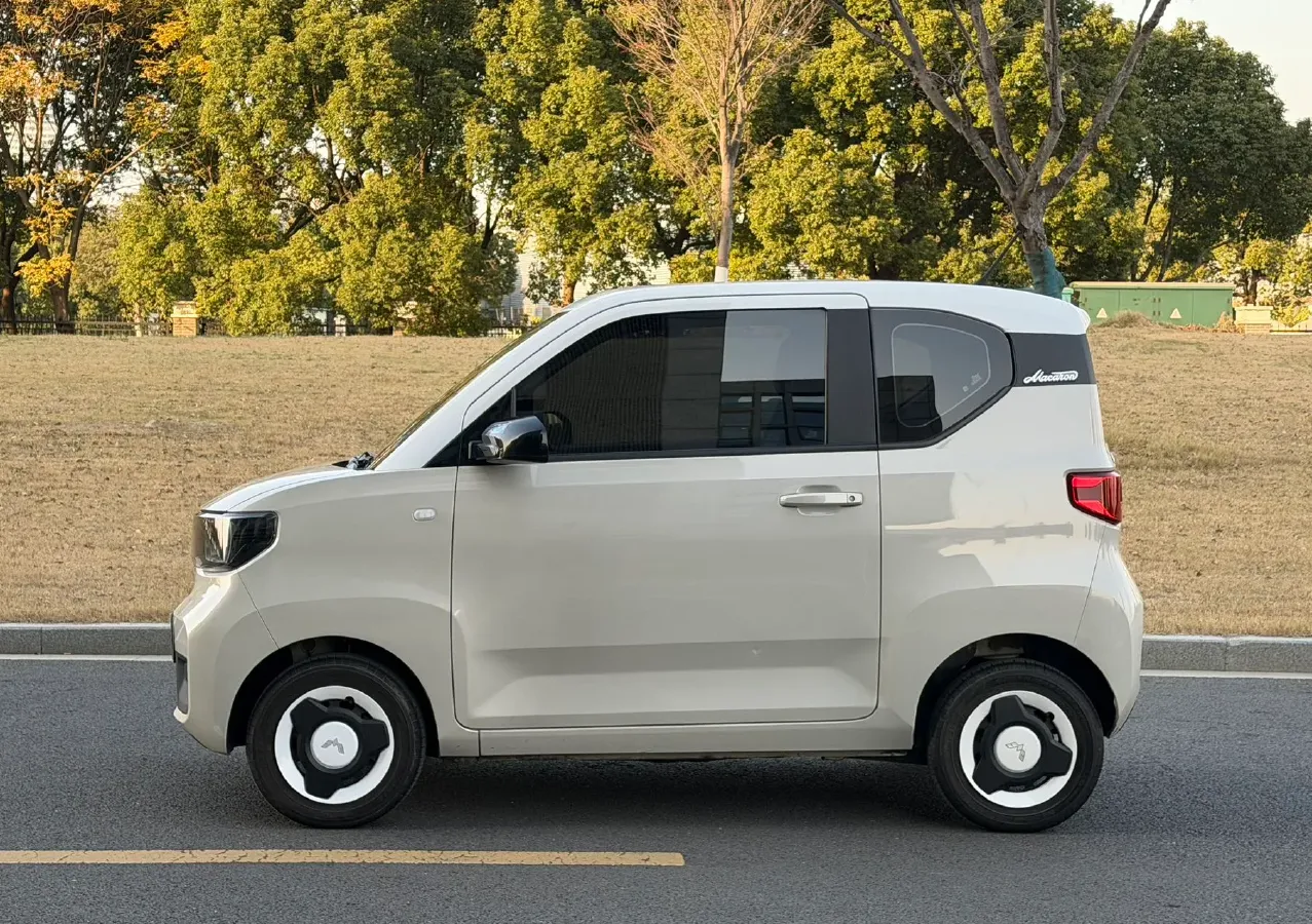 2021 WuLing HongGuang MINI EV BEV 13.9KWH,autocango,china used car exporter,china ev exporter,chinese used car exporter,chinese used ev exporter