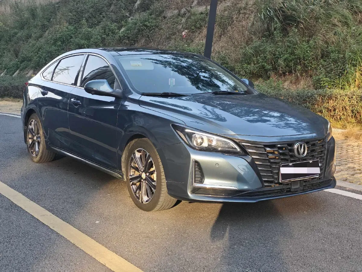 2022 ChangAn Raeton CC 1.5T 188HP L4 7DCT,autocango,china used car exporter,china ev exporter,chinese used car exporter,chinese used ev exporter
