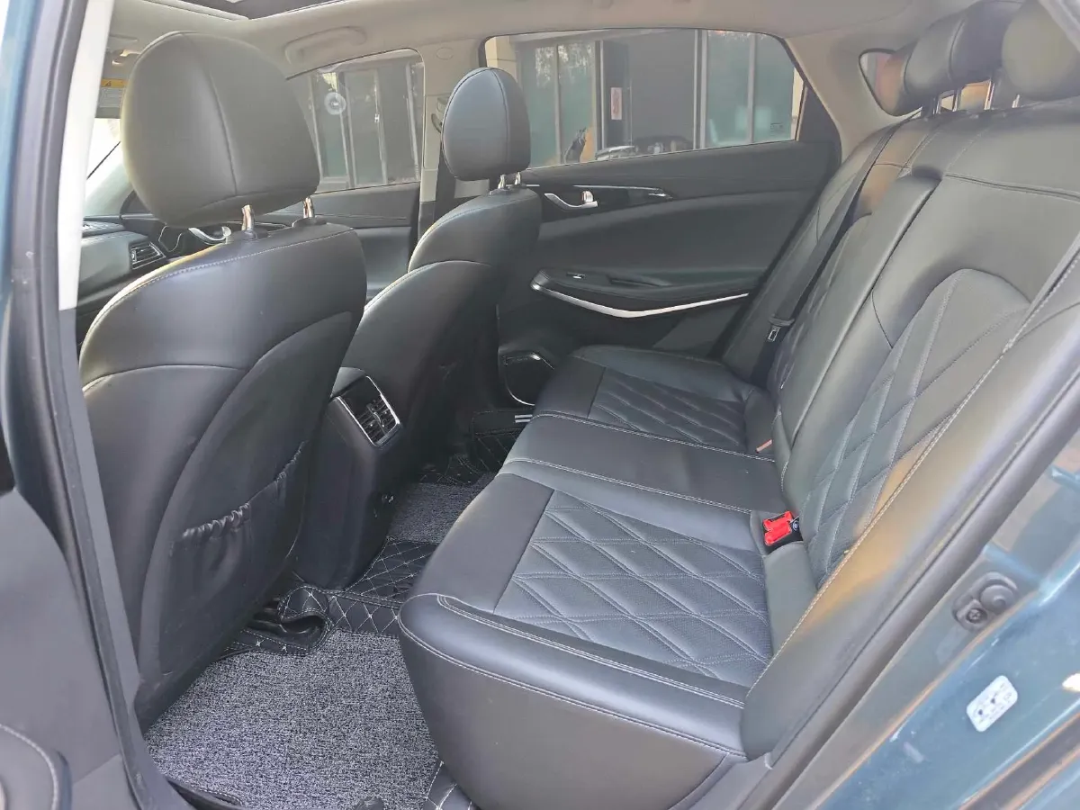 2022 ChangAn Raeton CC 1.5T 188HP L4 7DCT,autocango,china used car exporter,china ev exporter,chinese used car exporter,chinese used ev exporter