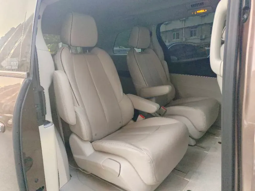 2021 Buick GL8 2.0T 237HP L4 9AT,autocango,china used car exporter,china ev exporter,chinese used car exporter,chinese used ev exporter