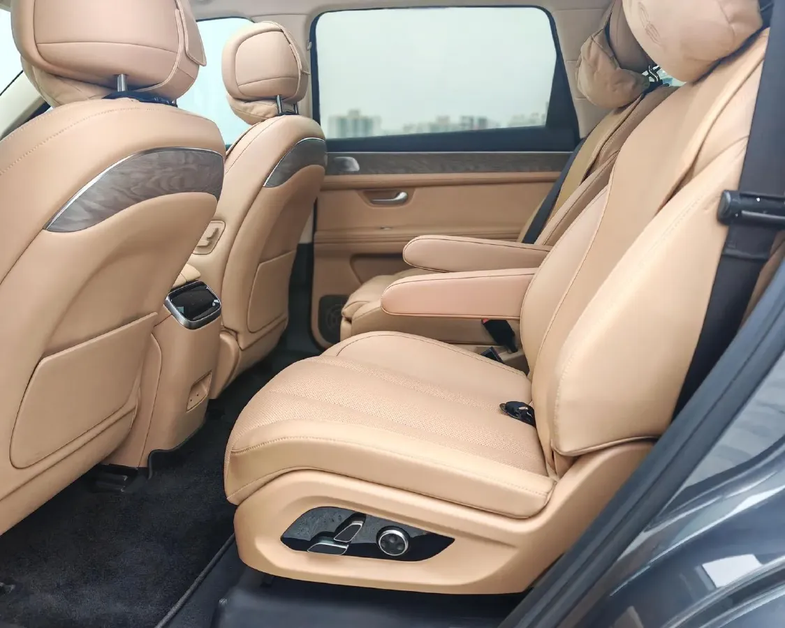 2022 Volvo S60 2.0T 197HP L4 8AT,autocango,china used car exporter,china ev exporter,chinese used car exporter,chinese used ev exporter