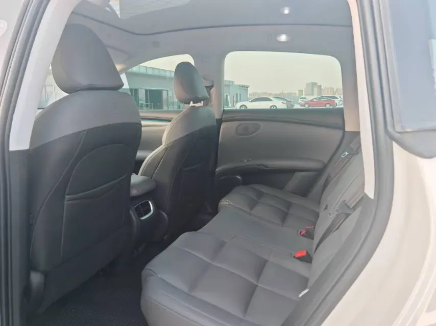 2023 IM LS6 BEV 71KWH,autocango,china used car exporter,china ev exporter,chinese used car exporter,chinese used ev exporter