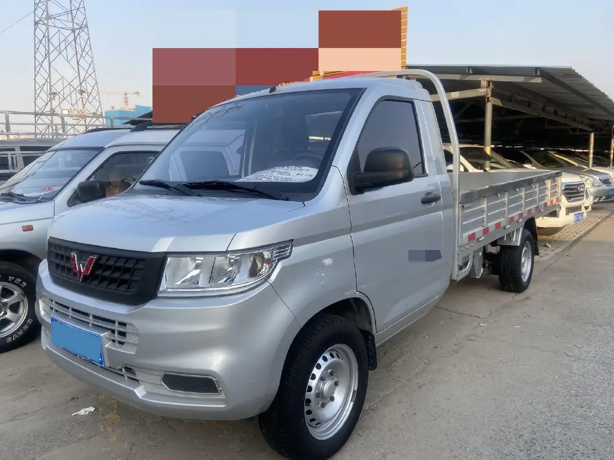 2021 WuLing RongGuang New Truck 1.5L 99HP L4 5MT
