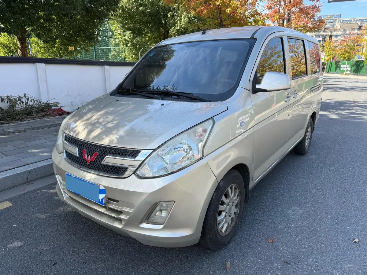 2016 WuLing RongGuang V 1.5L 112HP L4 5MT
