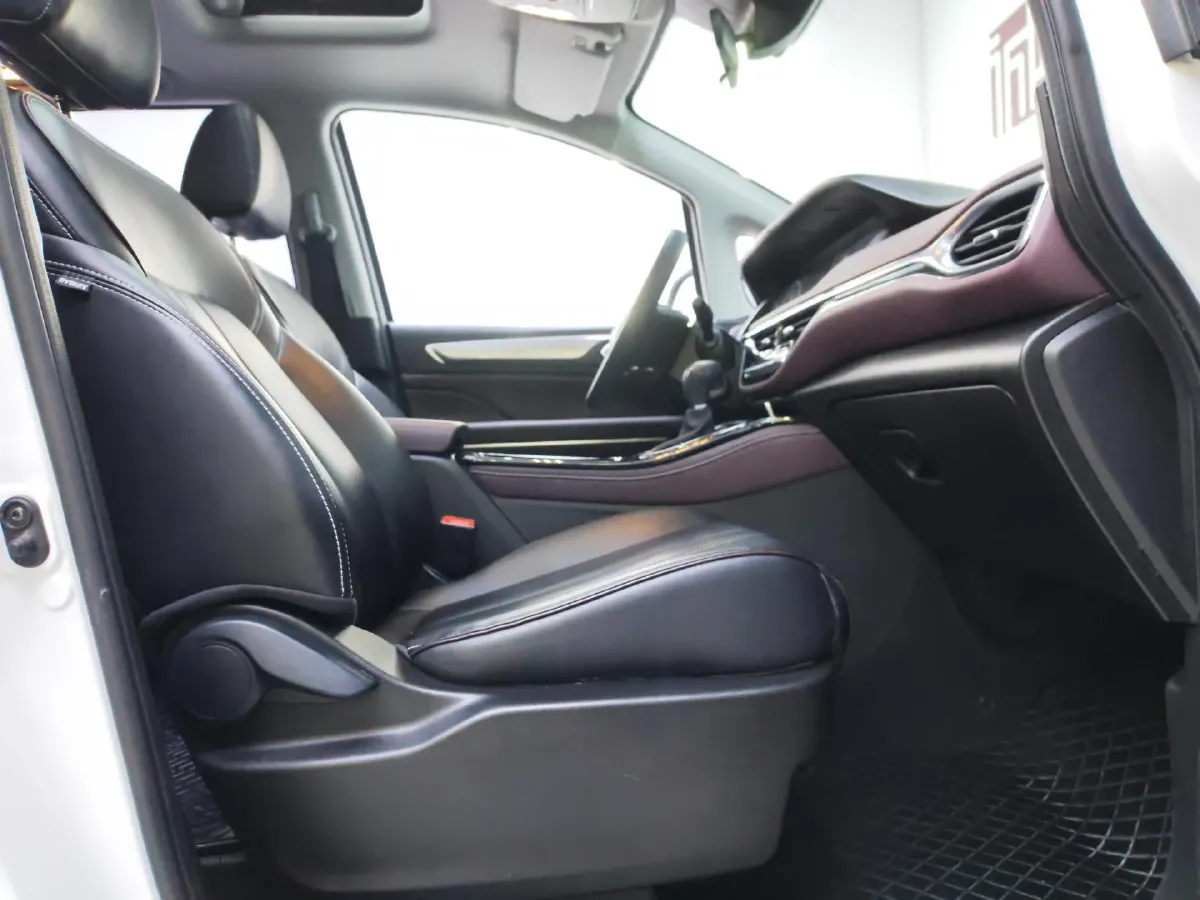 2023 GAC Trumpchi M6 1.5T 177HP L4 7DCT,autocango,china used car exporter,china ev exporter,chinese used car exporter,chinese used ev exporter