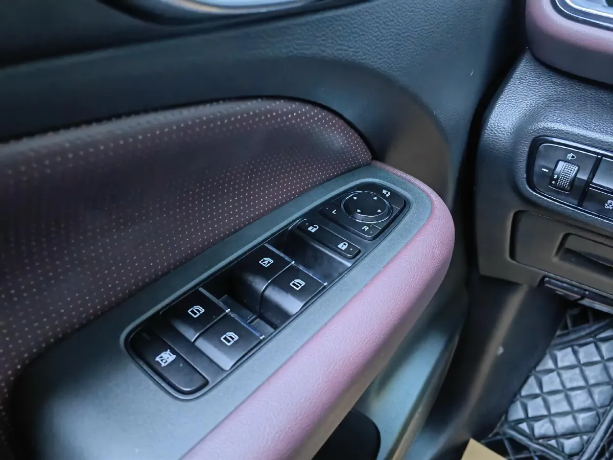 2023 GAC Trumpchi M6 1.5T 177HP L4 7DCT,autocango,china used car exporter,china ev exporter,chinese used car exporter,chinese used ev exporter