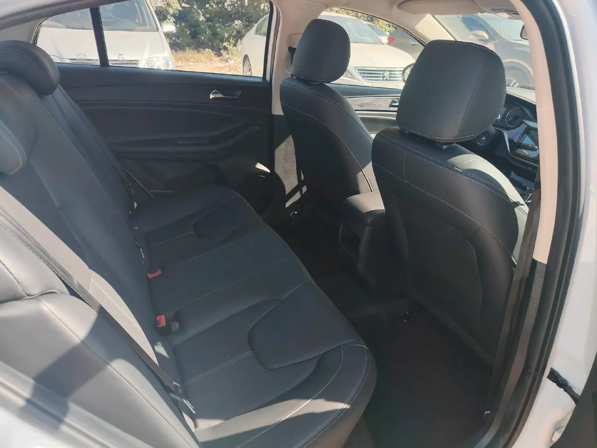 2021 Chery Arrizo 5 1.5L 116HP L4 5MT,autocango,china used car exporter,china ev exporter,chinese used car exporter,chinese used ev exporter