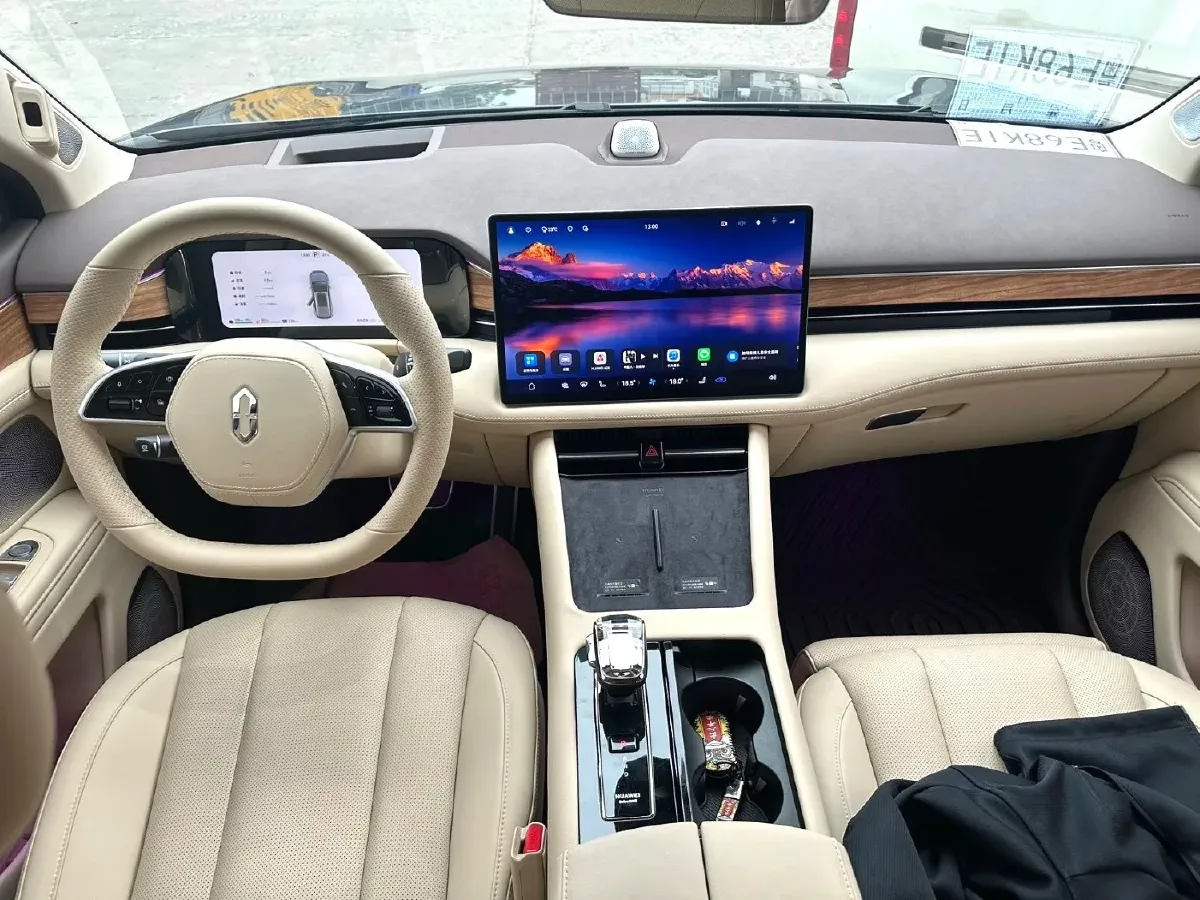 2024 AITO AITO M7 1.5T 152HP L4 REEV 40KWH,autocango,china used car exporter,china ev exporter,chinese used car exporter,chinese used ev exporter