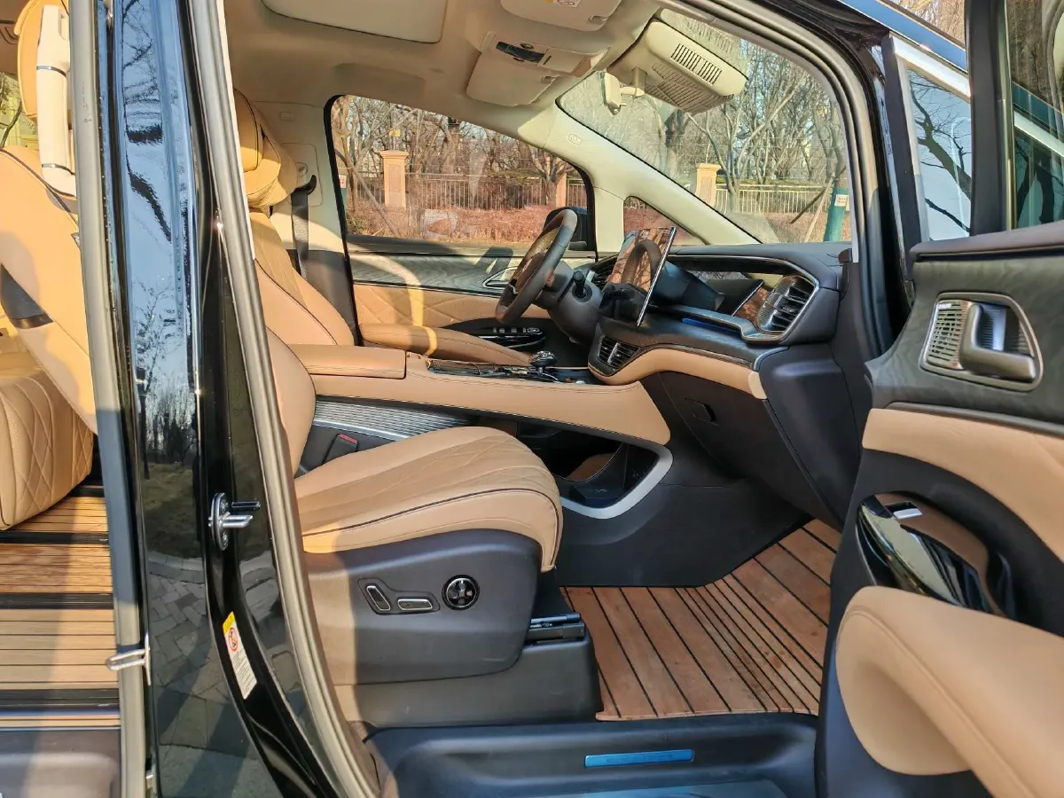 2024 Denza D9 1.5T 139HP L4 E-CVT PHEV 40KWH,autocango,china used car exporter,china ev exporter,chinese used car exporter,chinese used ev exporter