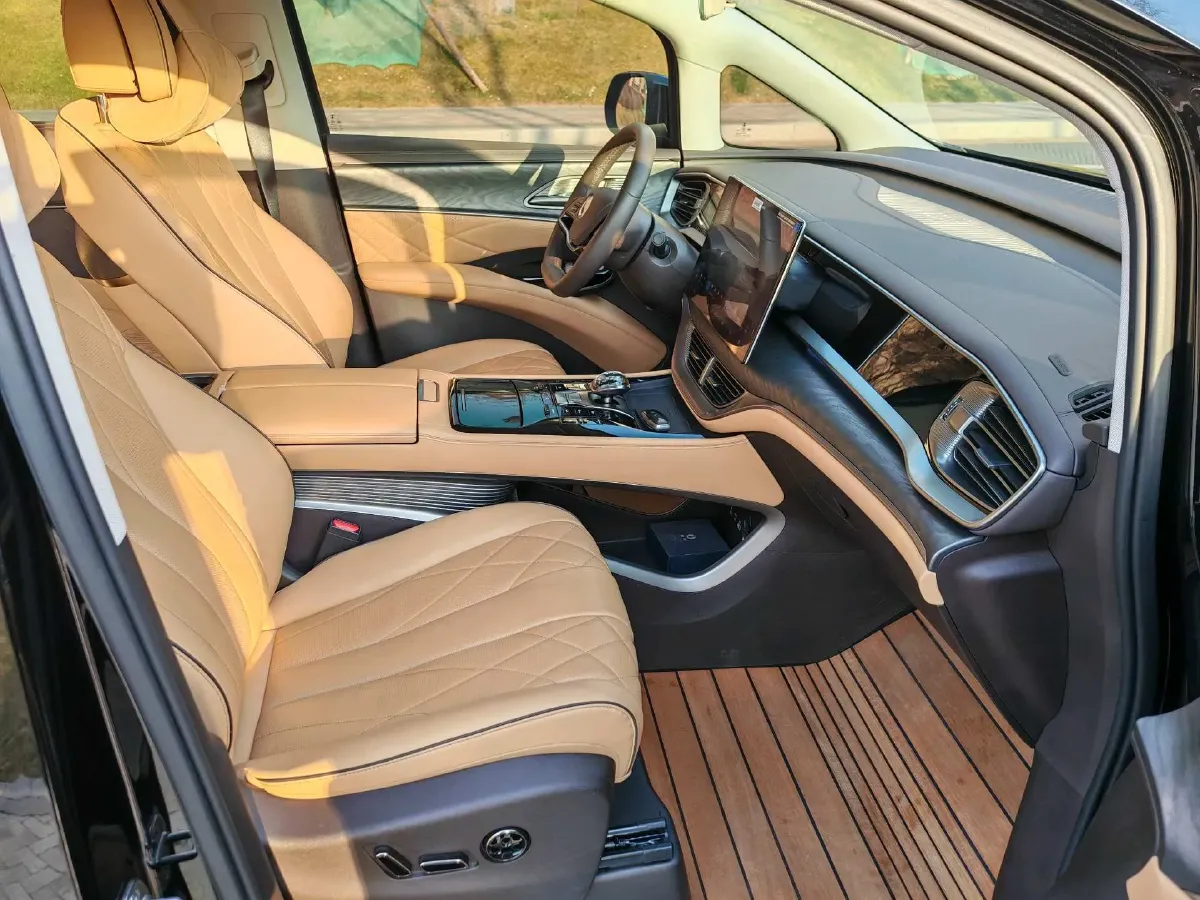 2024 Denza D9 1.5T 139HP L4 E-CVT PHEV 40KWH,autocango,china used car exporter,china ev exporter,chinese used car exporter,chinese used ev exporter