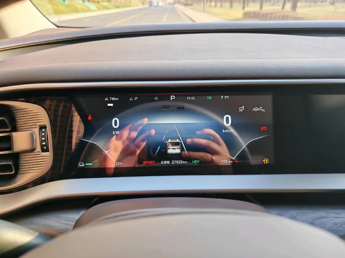 2024 Denza D9 1.5T 139HP L4 E-CVT PHEV 40KWH,autocango,china used car exporter,china ev exporter,chinese used car exporter,chinese used ev exporter