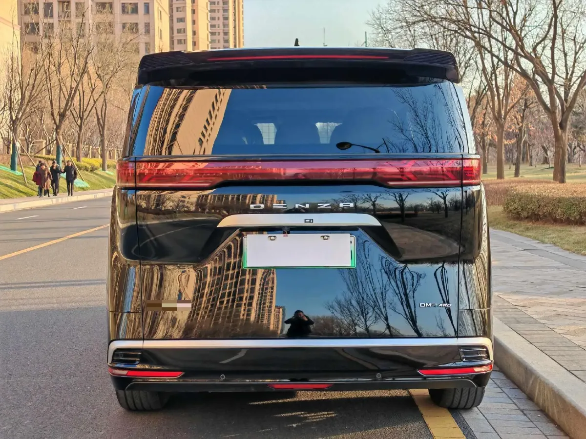 2024 Denza D9 1.5T 139HP L4 E-CVT PHEV 40KWH,autocango,china used car exporter,china ev exporter,chinese used car exporter,chinese used ev exporter
