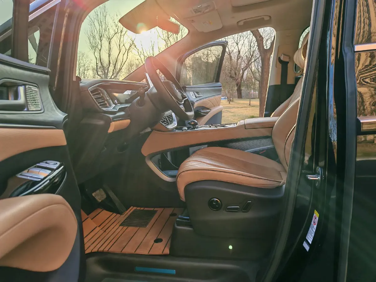 2024 Denza D9 1.5T 139HP L4 E-CVT PHEV 40KWH,autocango,china used car exporter,china ev exporter,chinese used car exporter,chinese used ev exporter