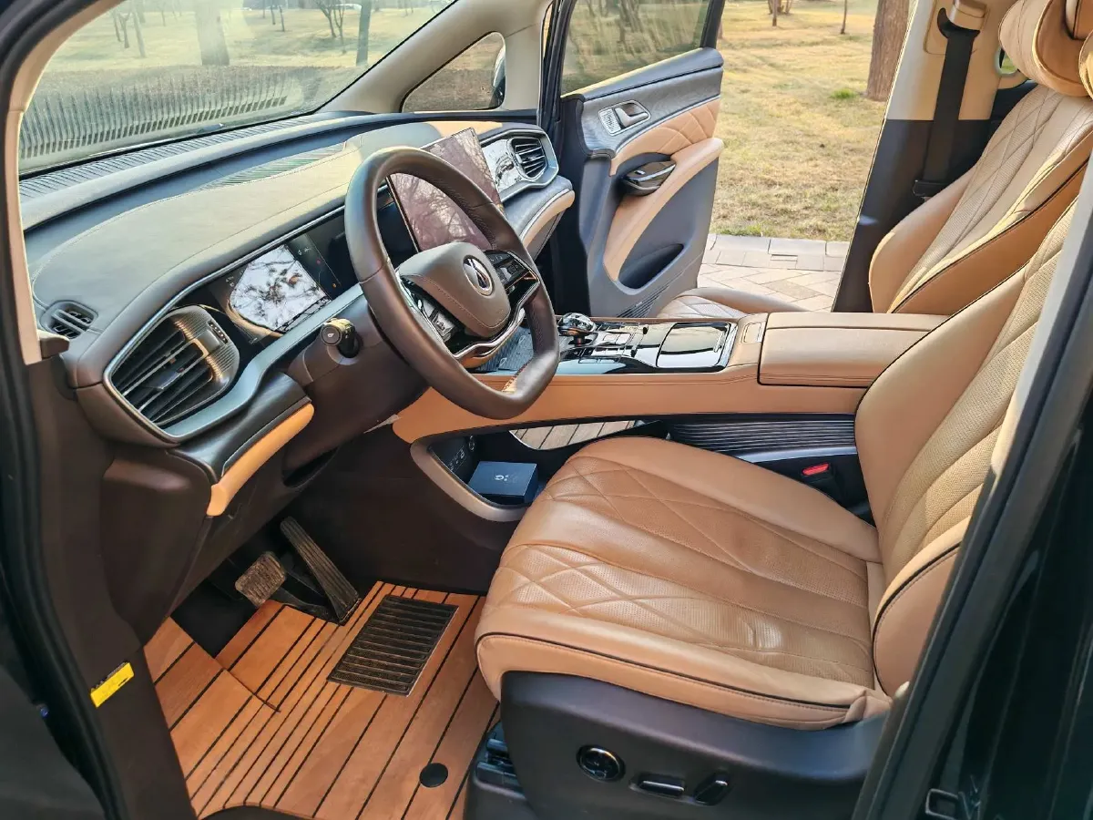 2024 Denza D9 1.5T 139HP L4 E-CVT PHEV 40KWH,autocango,china used car exporter,china ev exporter,chinese used car exporter,chinese used ev exporter