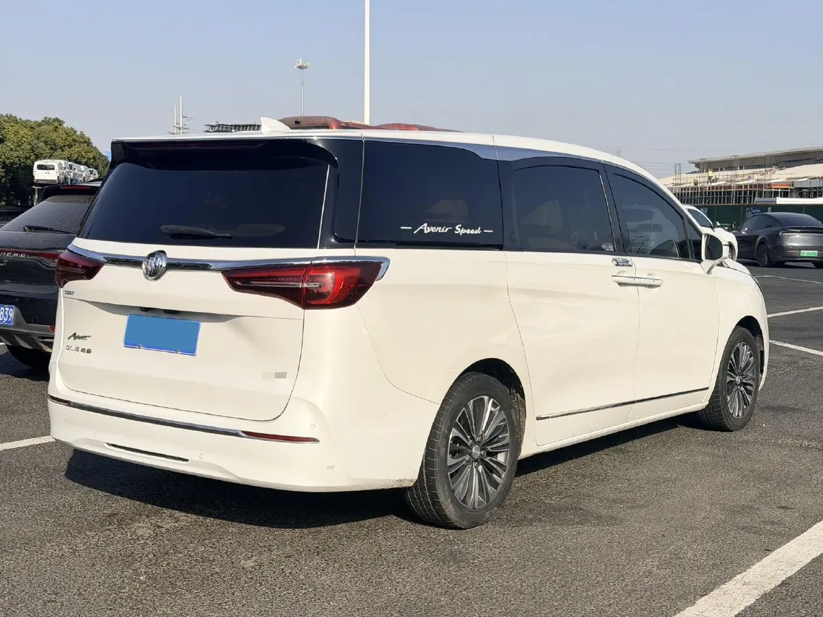 2022 Buick GL8 2.0T 237HP L4 9AT,autocango,china used car exporter,china ev exporter,chinese used car exporter,chinese used ev exporter