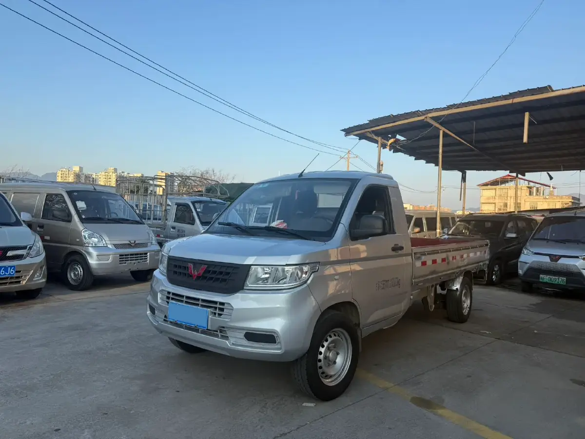 2021 WuLing RongGuang New Truck 1.8L 125HP L4 5MT