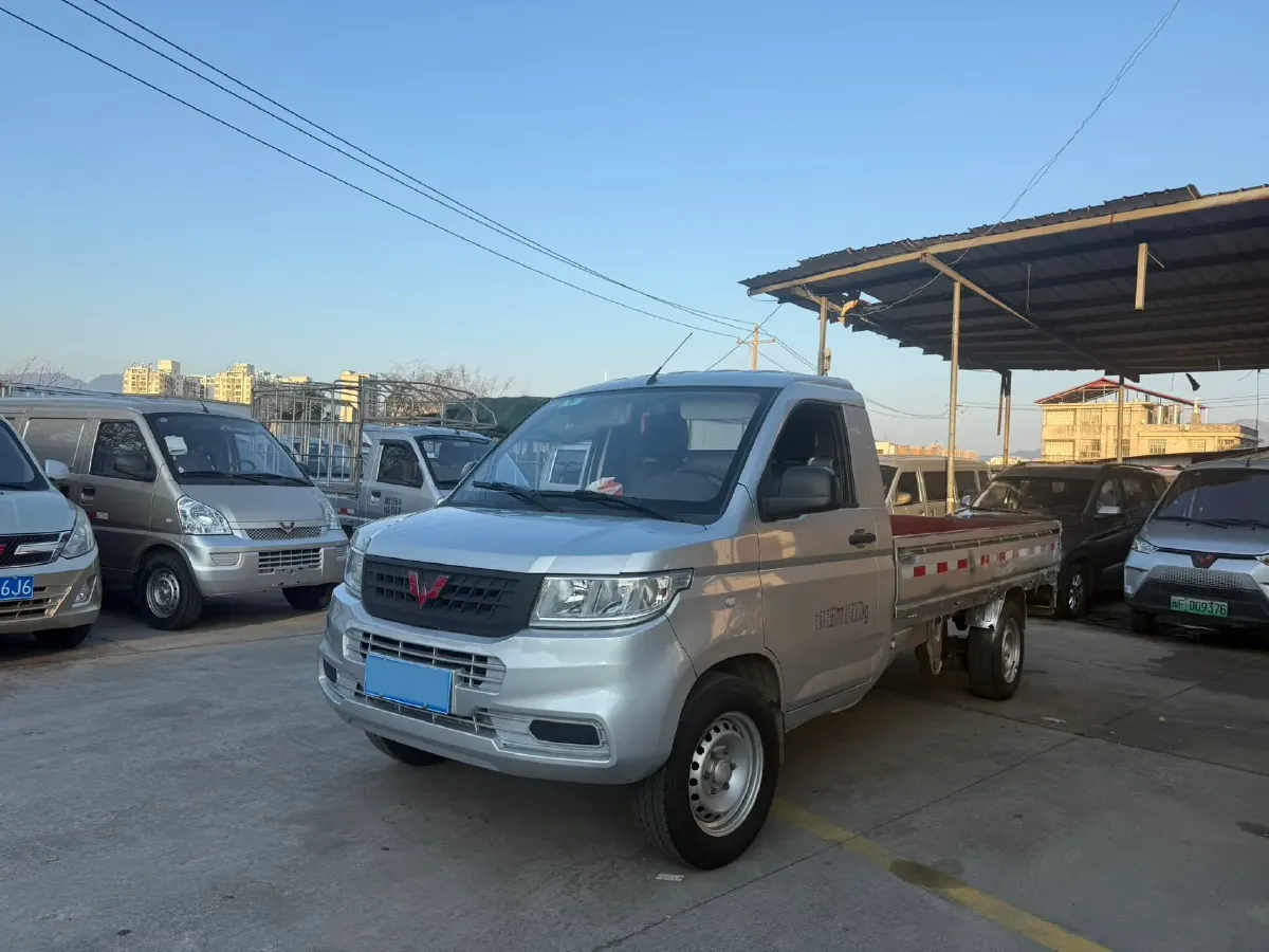 2021 WuLing RongGuang New Truck 1.8L 125HP L4 5MT,autocango,china used car exporter,china ev exporter,chinese used car exporter,chinese used ev exporter