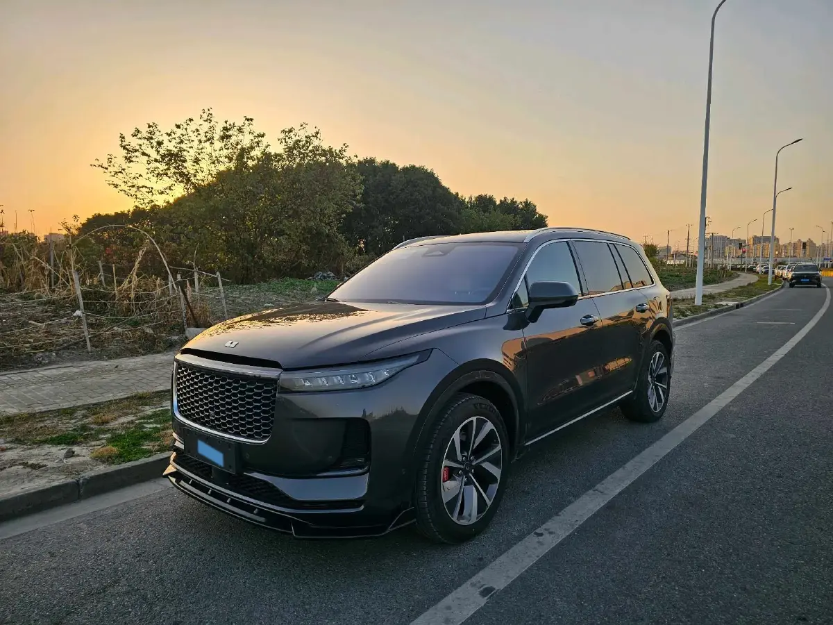 2021 Li ONE Range Extended 131HP REEV 40.5KWH