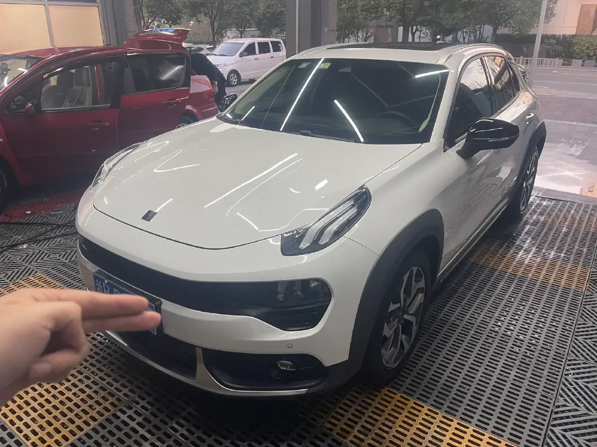 2019 LYNK&CO 02 2.0T 190HP L4 6AT