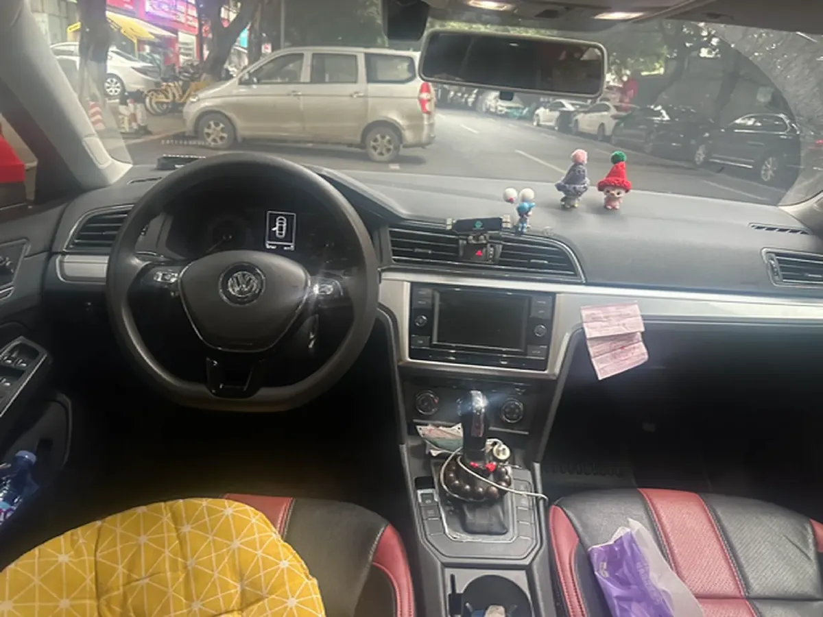 2019 Volkswagen T-Cross 1.4T 150HP L4 7DCT,autocango,china used car exporter,china ev exporter,chinese used car exporter,chinese used ev exporter