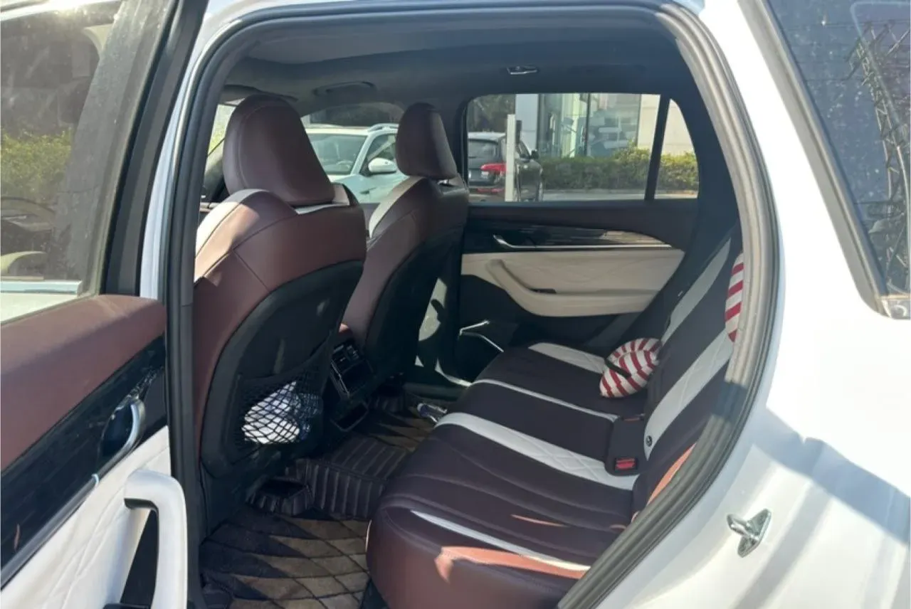 2021 Geely Monjaro 2.0T 238HP L4 8AT,autocango,china used car exporter,china ev exporter,chinese used car exporter,chinese used ev exporter