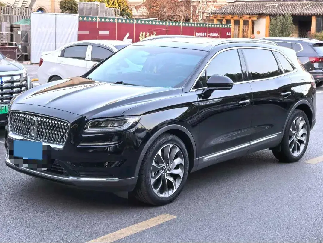 2021 Lincoln Nautilus 2.0T 245HP L4 8AT