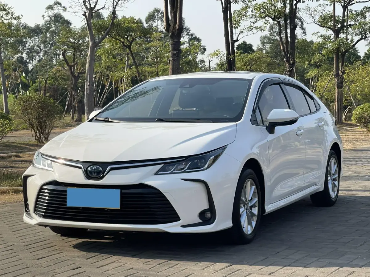 2021 Toyota Corolla 1.8L 98HP L4 E-CVT Hybrid 2021 Toyota Corolla 1.8L 98HP L4 E-CVT Hybrid