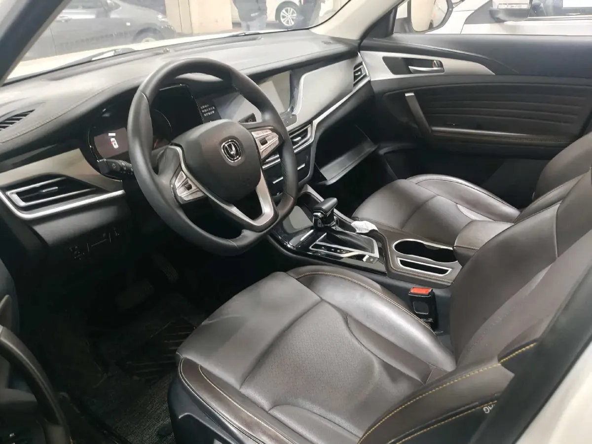 2019 ChangAn CS35 Plus 1.6L 128HP L4 6AT,autocango,china used car exporter,china ev exporter,chinese used car exporter,chinese used ev exporter