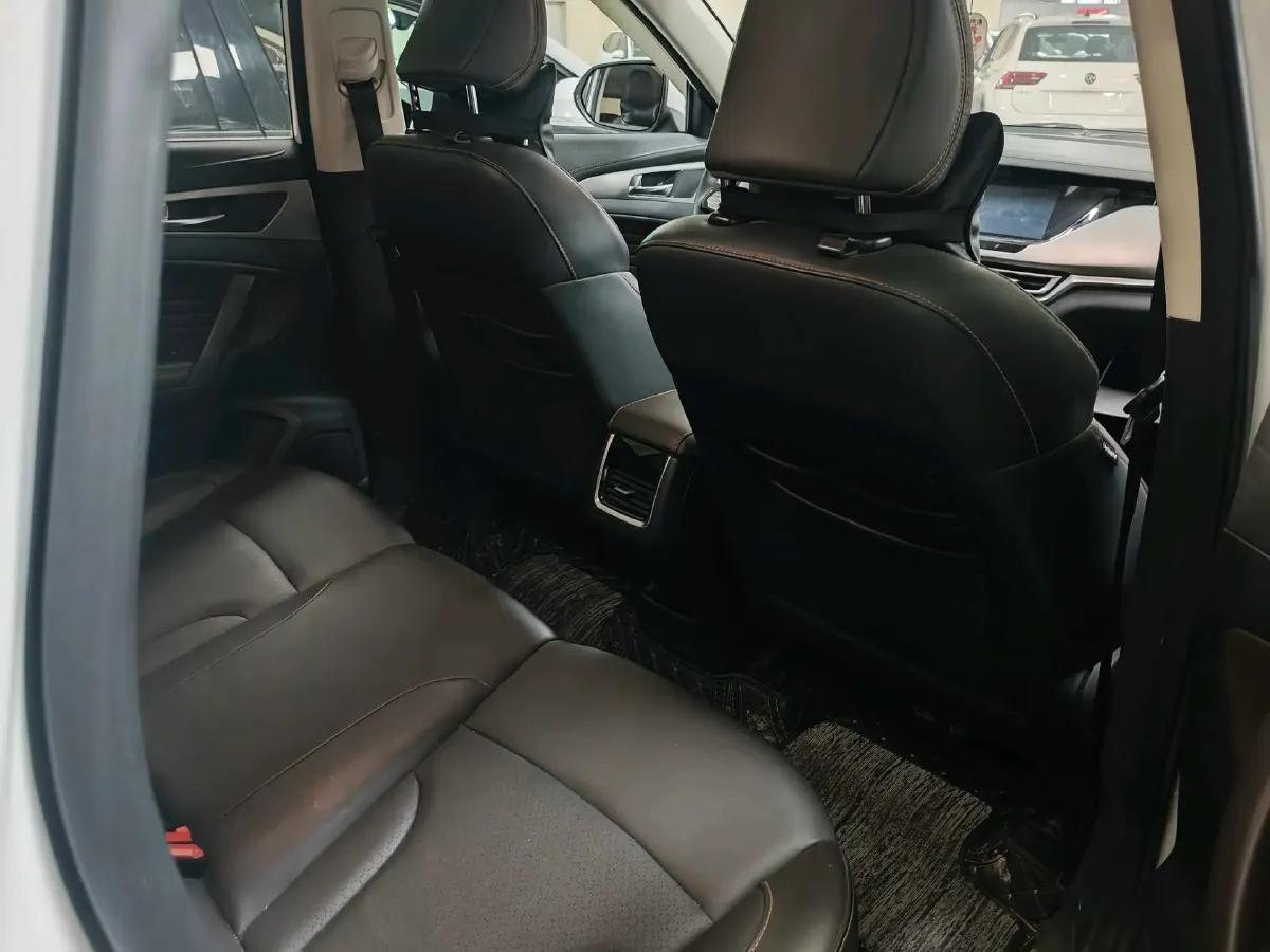 2019 ChangAn CS35 Plus 1.6L 128HP L4 6AT,autocango,china used car exporter,china ev exporter,chinese used car exporter,chinese used ev exporter