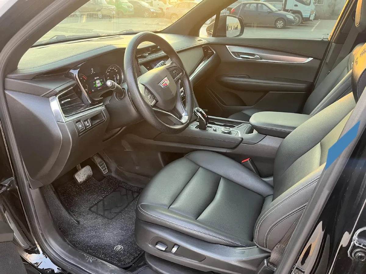 2021 Cadillac XT6 2.0T 237HP L4 9AT,autocango,china used car exporter,china ev exporter,chinese used car exporter,chinese used ev exporter