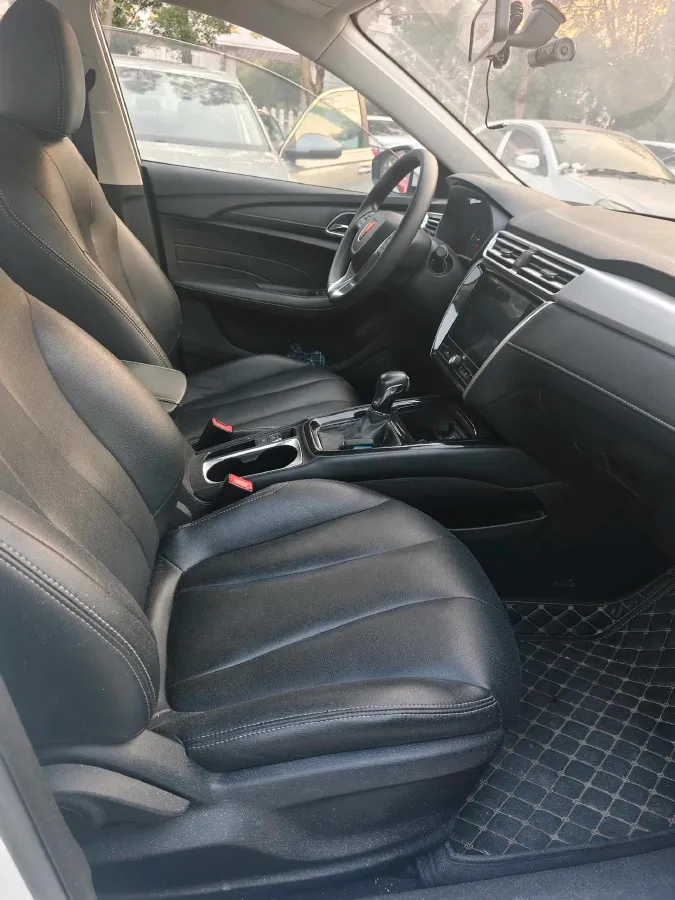 2020 Roewe i5 1.5L 120HP L4 CVT,autocango,china used car exporter,china ev exporter,chinese used car exporter,chinese used ev exporter