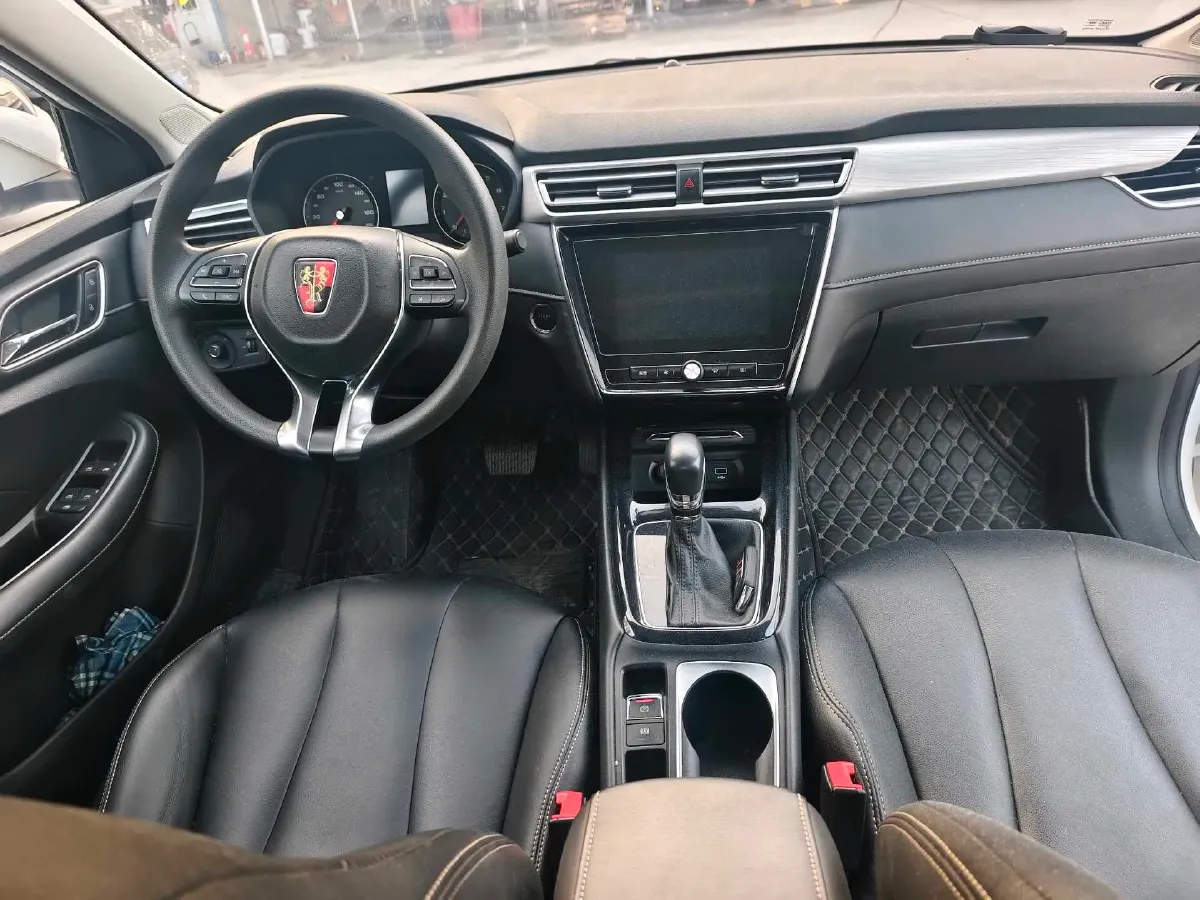 2020 Roewe i5 1.5L 120HP L4 CVT,autocango,china used car exporter,china ev exporter,chinese used car exporter,chinese used ev exporter