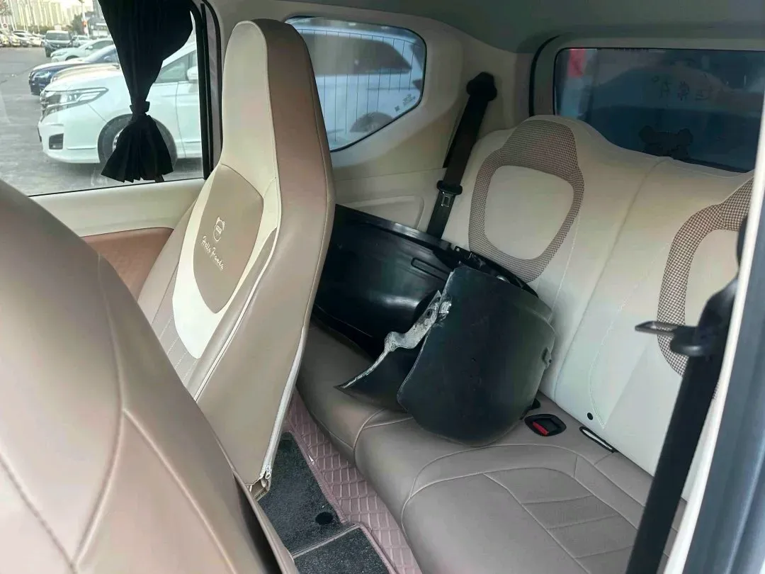 2024 WuLing HongGuang MINI EV BEV 17.3KWH,autocango,china used car exporter,china ev exporter,chinese used car exporter,chinese used ev exporter