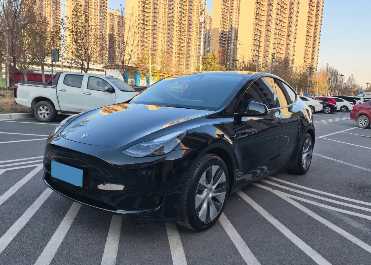 2022 Tesla Model Y BEV 60KWH