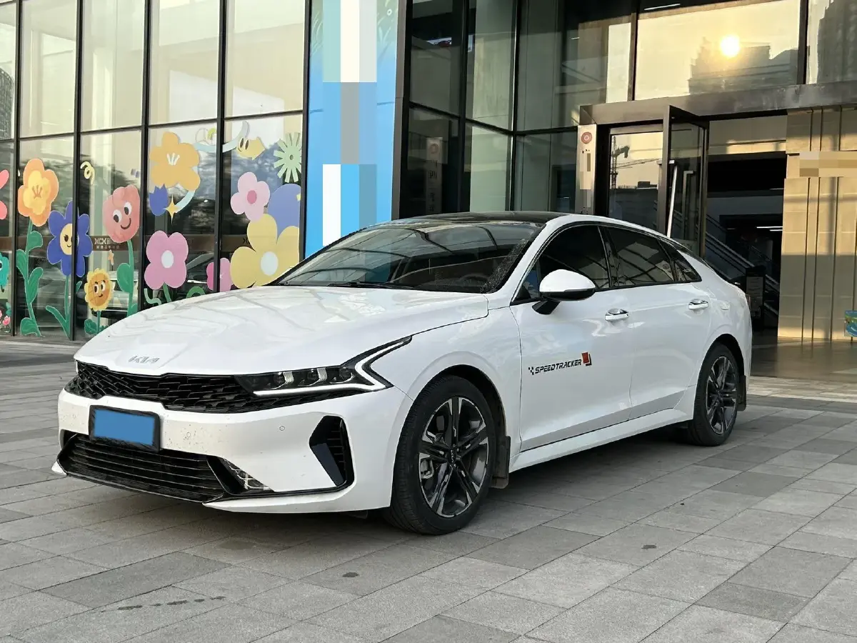 2020 Kia K5 2.0T 240HP L4 8AT