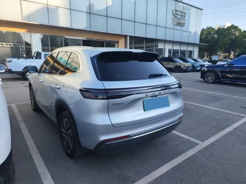 2025 LanDian E5 PLUS 1.5L 95HP L4 E-CVT PHEV 25KWH,autocango,china used car exporter,china ev exporter,chinese used car exporter,chinese used ev exporter