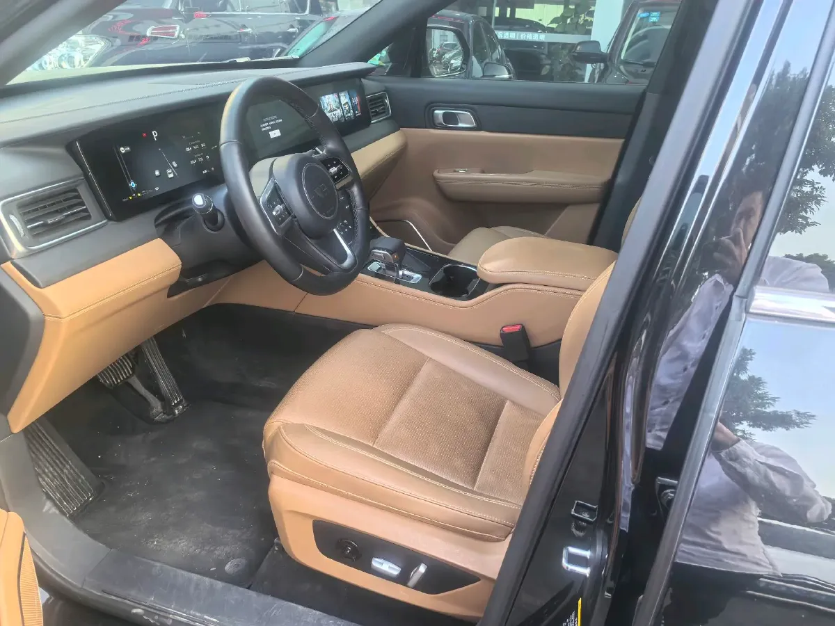 2021 Li ONE Range Extended 131HP REEV 40.5KWH,autocango,china used car exporter,china ev exporter,chinese used car exporter,chinese used ev exporter