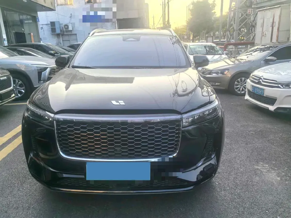 2021 Li ONE Range Extended 131HP REEV 40.5KWH,autocango,china used car exporter,china ev exporter,chinese used car exporter,chinese used ev exporter