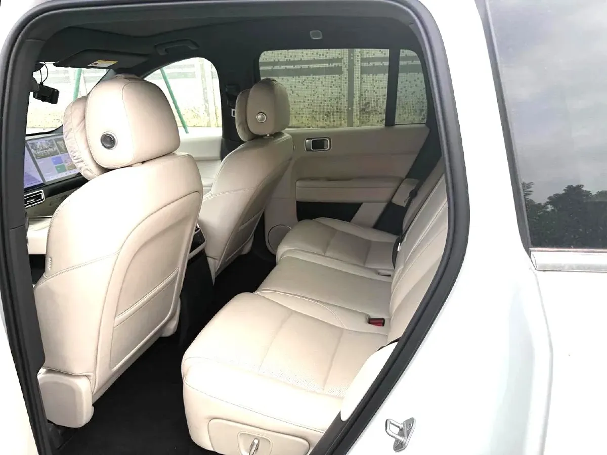 2024 Li L6 Range Extended 154HP L4 REEV 36.8KWH,autocango,china used car exporter,china ev exporter,chinese used car exporter,chinese used ev exporter