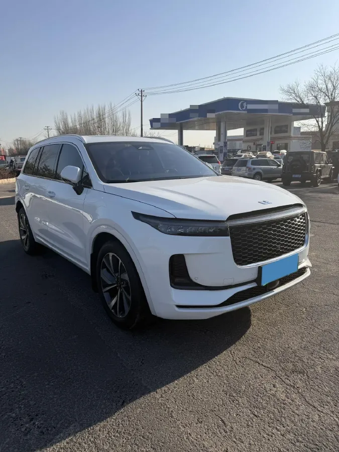 2021 Li ONE Range Extended 131HP REEV 40.5KWH,autocango,china used car exporter,china ev exporter,chinese used car exporter,chinese used ev exporter