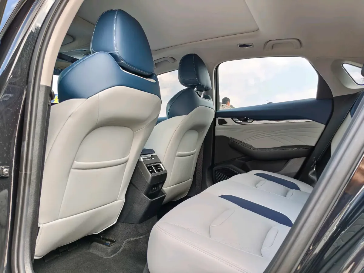 2023 Geely Preface 2.0T 190HP L4 7DCT,autocango,china used car exporter,china ev exporter,chinese used car exporter,chinese used ev exporter