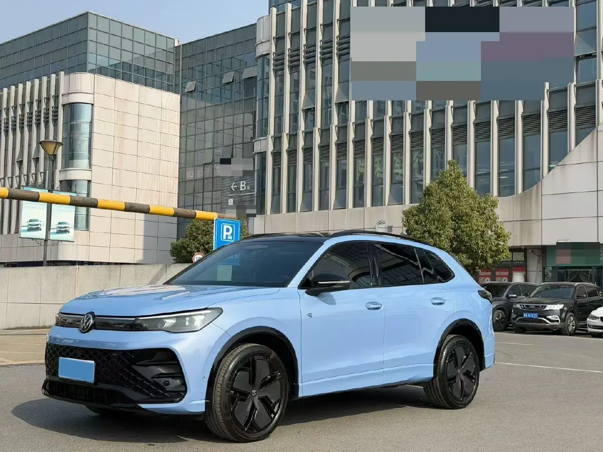 2024 Volkswagen Tiguan L 2.0T 220HP L4 7DCT